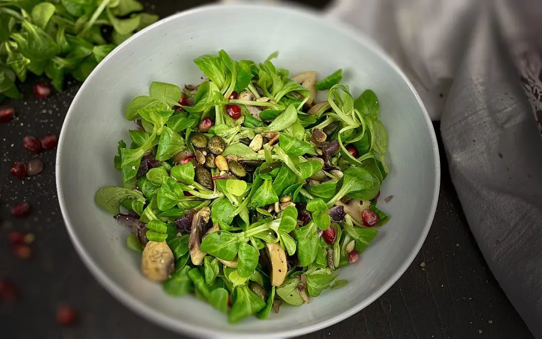 The Delicate Delights of Lamb’s Lettuce: A Nutrient-Packed Leafy Green